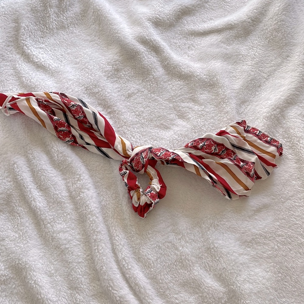 Scrunchie, hair ribbon